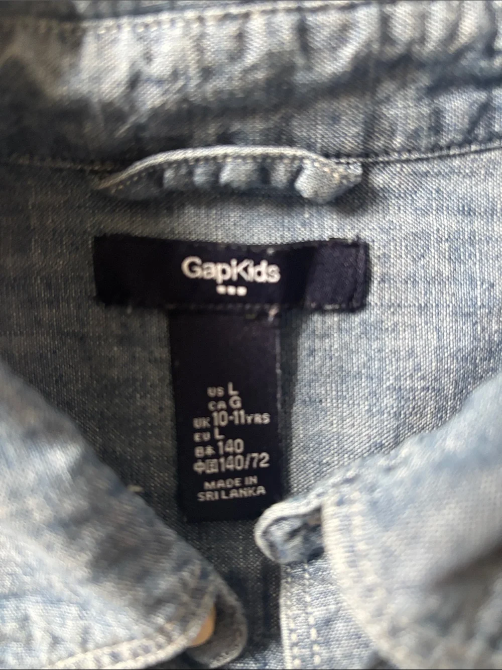 GAP Light Denim Button-Down Shirt - Blue boys size 10-11